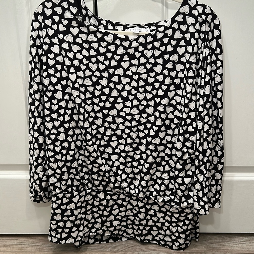 Chicos XL (size 3) heart top, synched waist, 3/4 sleeve, weighted rayon top